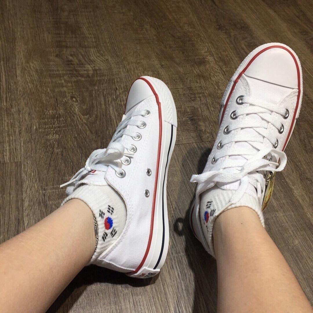 Bí quyết mang giày Converse cực thoải mái không bị đau gót chân ...